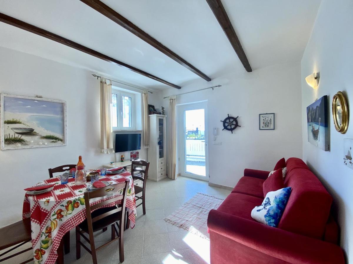 Holidaycasa Mike - Con Terrazzo Vista Mare Sperlonga Exteriér fotografie